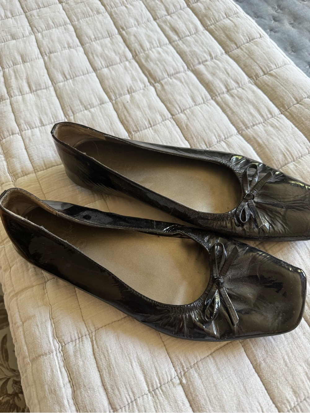 me too Black Patent Bow Ballet Flats